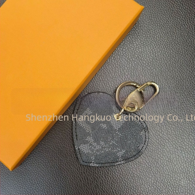 Κλειδοθήκη PU σε σχήμα καρδιάς, διακόσμηση για τσάντα, στυλ light luxury