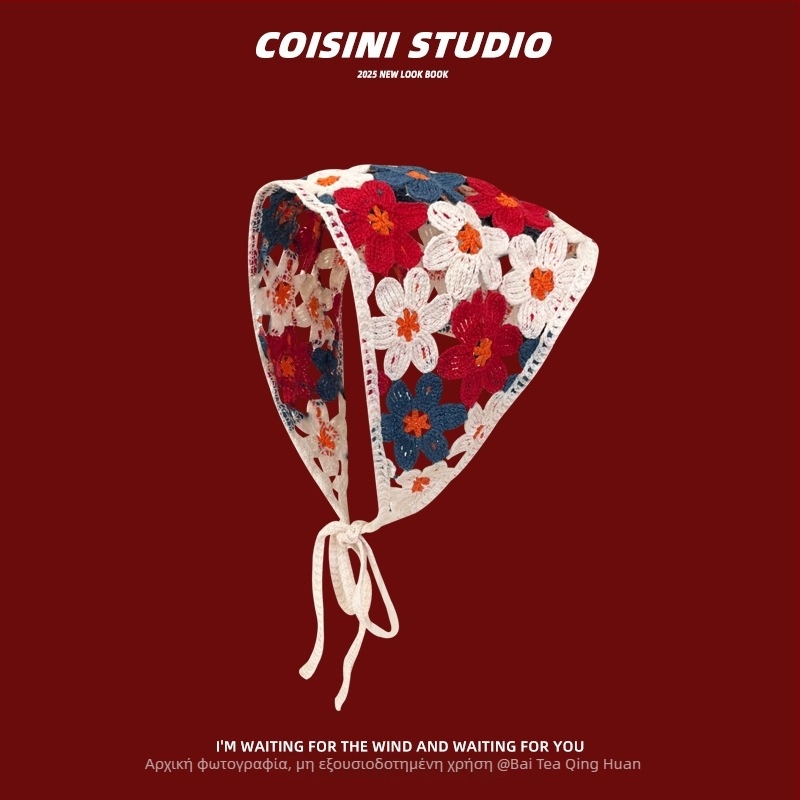 Πλεκτή στέκα μαλλιών με λουλούδι και καρό μοτίβο, στυλ τριγωνικού φουλαριού, άνοιξη 2025