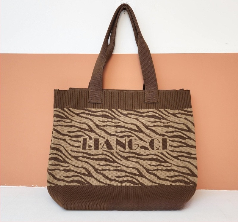 Τσάντα-κούβα ZX — αστικό στυλ, πολυεστέρας, κάθετη τετράγωνη μορφή, κλείσιμο με κορδόνι, εσωτερική θήκη για κινητό