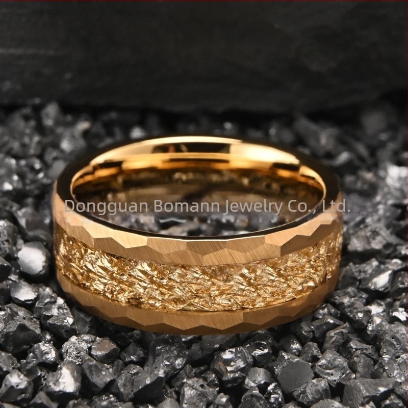 Δαχτυλίδι από tungsten steel, πλάτους 8 mm, με επίχρυσο 18K και ένθετο θραυσμένο φύλλο χρυσού – Unisex, μινιμαλιστικό στυλ