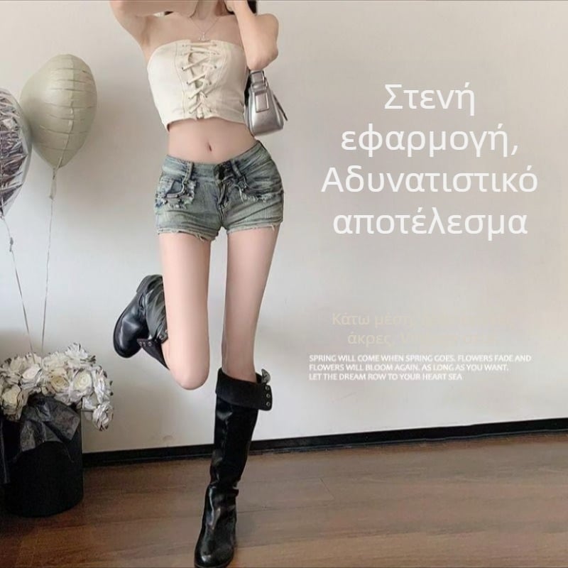 Τζιν σορτς σε αμερικανικό στυλ με χαμηλή μέση, βιντάζ εφαρμοστός σχεδιασμός που αγκαλιάζει τους γοφούς