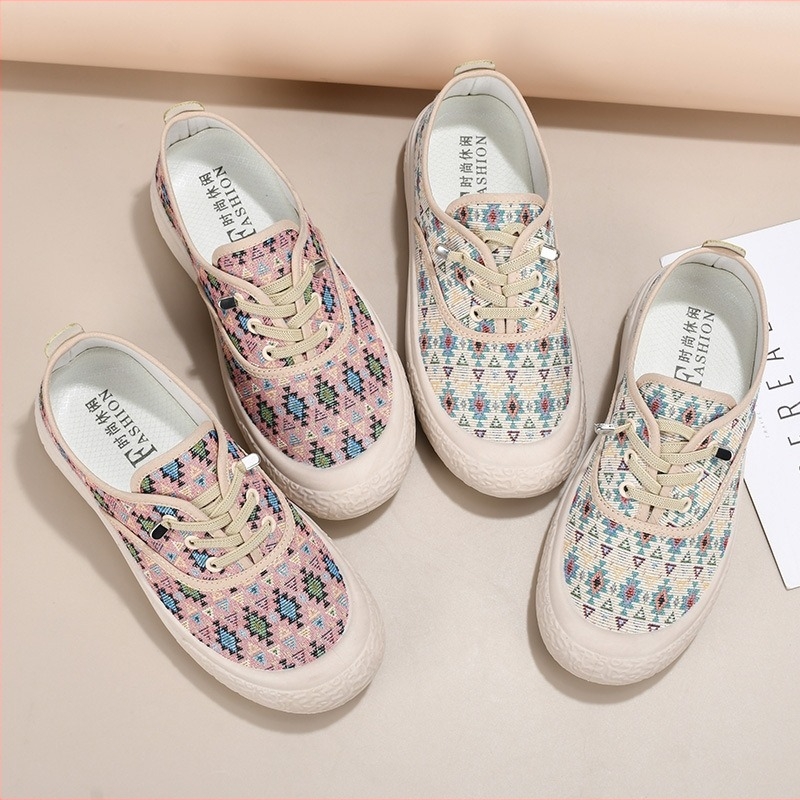 Γυναικεία ελαφριά, αναπνέουσα καμβά sneakers με κορδόνια και σχέδιο slip-on για καθημερινή χρήση