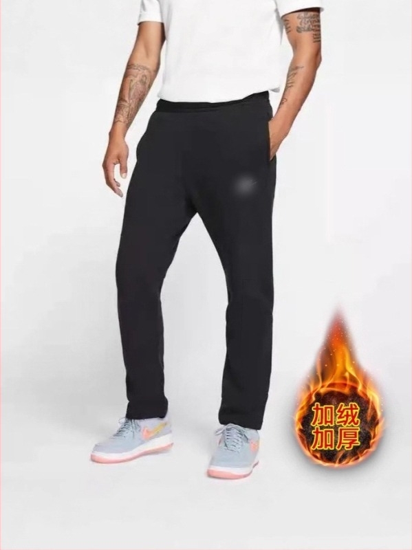 Ανδρικά χειμερινά jogger παντελόνια με κεντημένο μικρό λογότυπο, χαλαρή εφαρμογή, φλις επένδυση, τελείωμα με μανσέτα, μοντέλο 2708