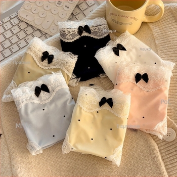 Γυναικείο εσώρουχο από ice silk με αντιβακτηριακή επένδυση, δαντελωτό floral μοτίβ, τριγωνικά briefs