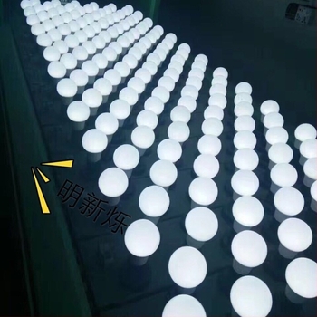 Λάμπα LED A60 E27, υψηλής φωτεινότητας, εξοικονόμηση ενέργειας, αλουμίνῖου σώμα με πλαστικό περίβλημα, χωρίς τρεμοπαιγμά, τρεις θερμοκρασίες χρώματος, οικιακή χρήση