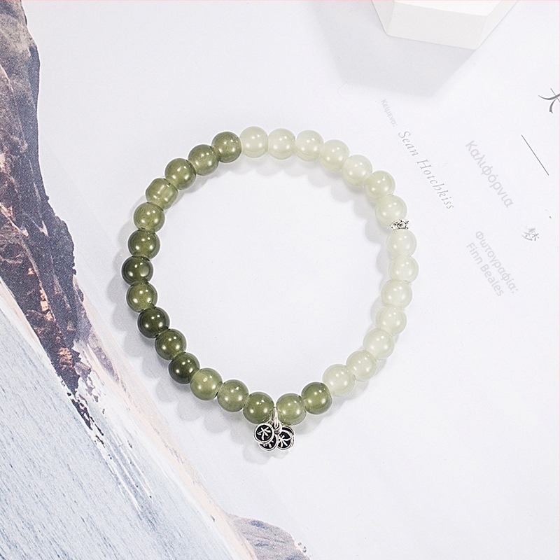Διαβαθμισμένο βραχιόλι από Hetian jade σε πράσινο-λευκό, γυναικείος ρετρό σχεδιασμός, Φθινοπωρινός-Χειμερινός 2022.