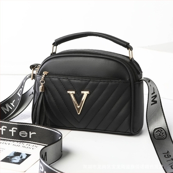 Γυναικεία crossbody τσάντα με ανάγλυφο σχέδιο, κομψή και ευέλικτη