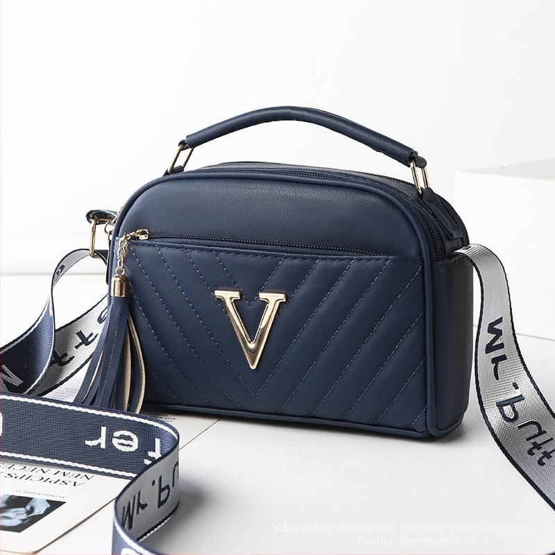 Γυναικεία crossbody τσάντα με ανάγλυφο σχέδιο, κομψή και ευέλικτη