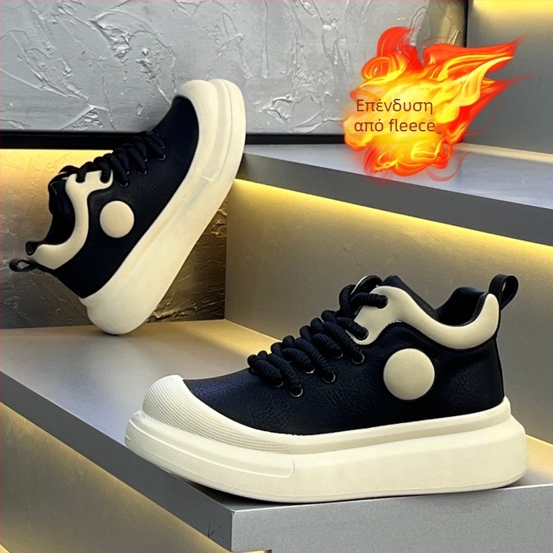Ανδρικά ψηλά casual sneakers με παχιά σόλα για αύξηση ύψους, αναπνεύσιμη εσωτερική επένδυση και υφασμάτινο επάνω μέρος.
