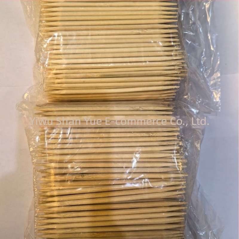 Παχύτερα καλαμάκια μπαμπού, 4.0 mm × 12 cm, με μυτερά άκρα και κεκλιμένες άκρες.