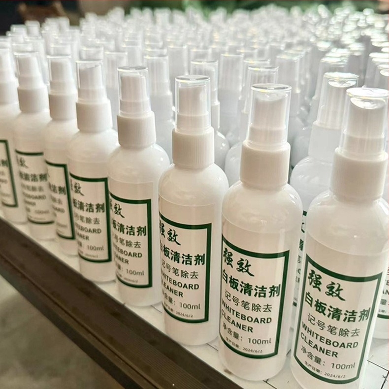 Μαζικό καθαριστικό για λευκό πίνακα 100 ml για μαρκαδόρους με βάση το λάδι και σβήστρα για πίνακα
