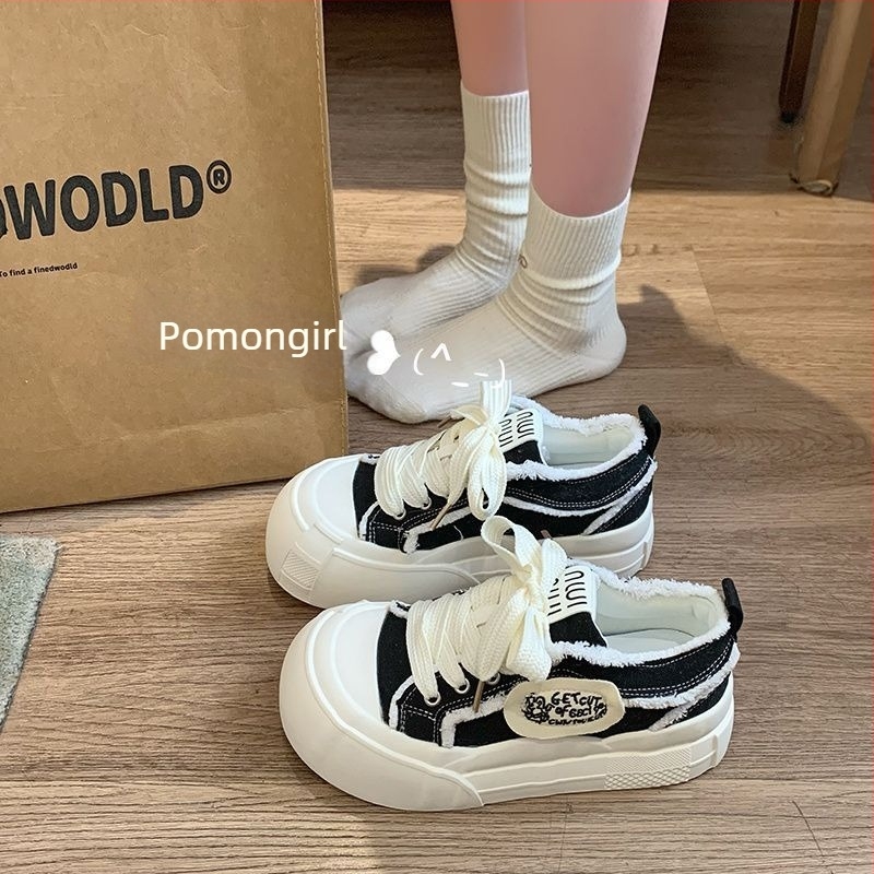 Γυναικεία καμβά sneakers μαύρο-λευκό, άνοιξη και φθινόπωρο, τάση 2025, ευέλικτα καθημερινά αθλητικά παπούτσια