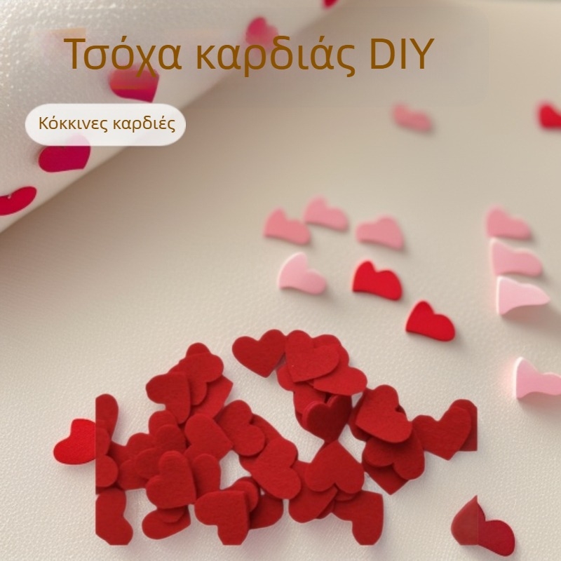 Κόκκινες καρδιές από μη υφαντό ύφασμα και φελτ για DIY χειροτεχνίες