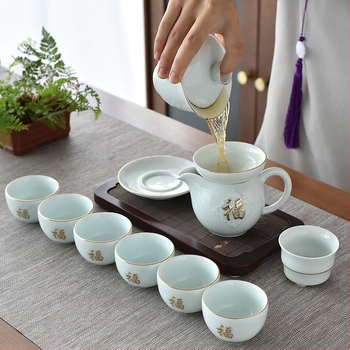 Σετ Gongfu τσαγιού με χρυσό Fu χαρακτήρα σε λευκή σελαντον πορσελάνη, μοντέρνος μινιμαλιστικός σχεδιασμός, για 6 άτομα, δώρο