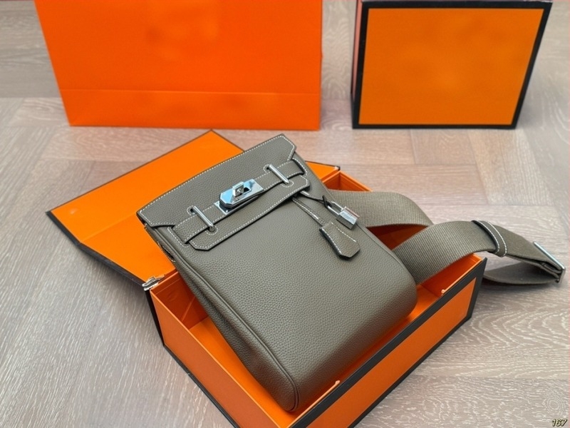 Galaxy Forest Τσάντα Kelly Togo από γνήσιο δέρμα, crossbody με κλειστό καπάκι - Unisex, Μεσαίου Μεγέθους