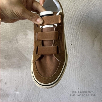 Ανδρικά slip-on καμβά sneakers, 2026 νέο στυλ, casual και μοντέρνα για καλοκαίρι, καφέ και μαύρο, άλλα χρώματα κατόπιν παραγγελίας