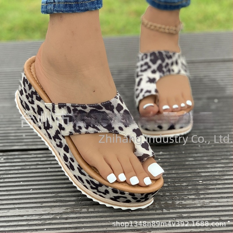 Ljetne papuče s europskim i američkim platformom i leopard printom, veće veličine, slip-on uzorkom za 2023. godinu