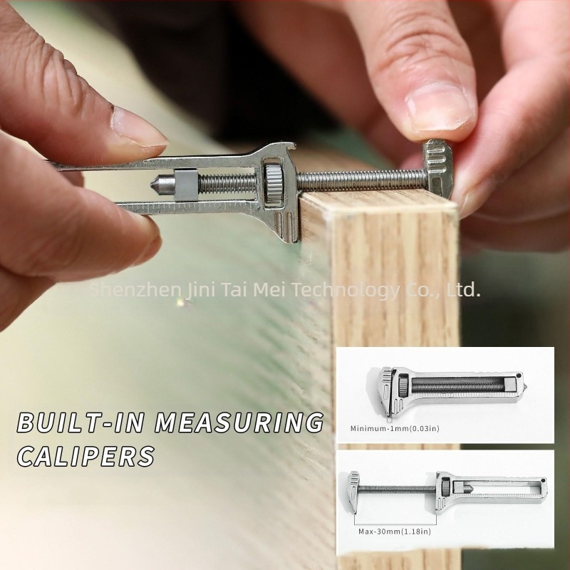 Kompaktni titanski višenamjenski alat Kompaktni višenamjenski nož od cinka i aluminija koji se ne koristi