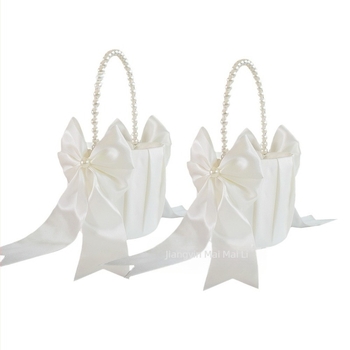 Vjenčana cvjetna košara u zapadnjačkom stilu Cvjetna košara za djevojčice posuta cvijećem Vjenčana cvjetna košara za djevojčice posuta cvijećem Ručna cvjetna košara s biserima Biserni leptir