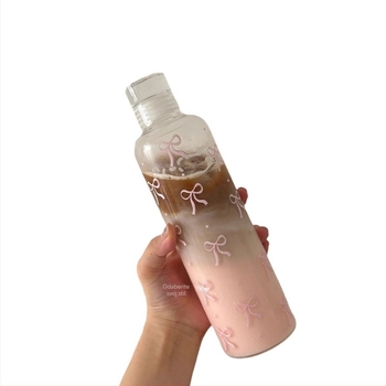 Originalna nišna dizajn šalice s mašnom, 500 ml, otporna na toplinu, plastična šalica velikog kapaciteta, visoke ljestvice boja i vrijednosti vode