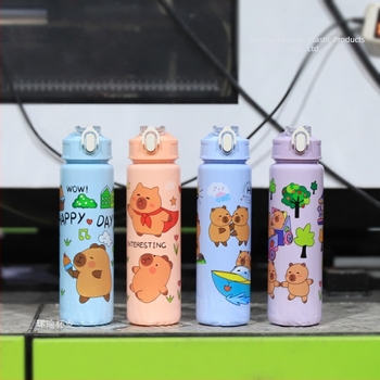 Capibala Srednja šalica, slatka šalica za vodu od slame s medvjedićem, studentska odskočna crtana sportska šalica za fitness s vrpcom