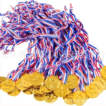 Prekogranična plastična zlatna medalja za igračke, dječja igračka za zabavu, dječja medalja s pet zvjezdica i sigurnosnom kopčom