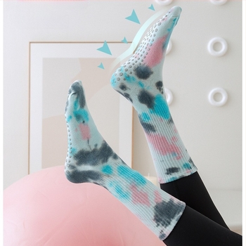 Silikonske neklizajuće joga čarape za žene, tie-dye čarape srednje duljine, češljane pamučne čarape za fitness, pilates sportske visoke čarape