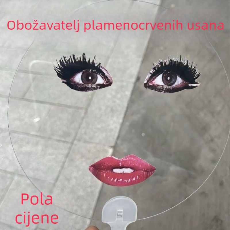 Koncert Little Red Riding Book s Ladygagom Cool Summer Fanovi šalju prijateljima poklone Zagrijavanje Dice Fanovi