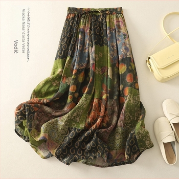 Prava ljetna fotografija nove retro ležerne, svestrane dvoslojne suknje s printom ramije