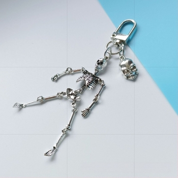 Vintage gotički privjesak za ključeve s lubanjem Diablo Twist, personalizirani privjesak s lubanjom, ruksak, poklon za Noć vještica