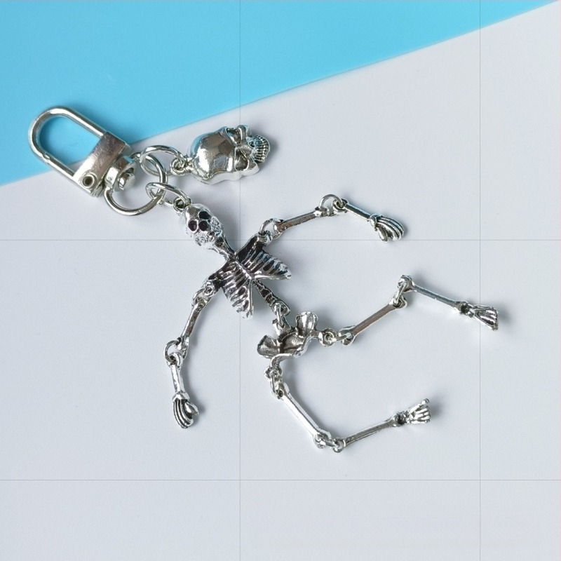 Vintage gotički privjesak za ključeve s lubanjem Diablo Twist, personalizirani privjesak s lubanjom, ruksak, poklon za Noć vještica