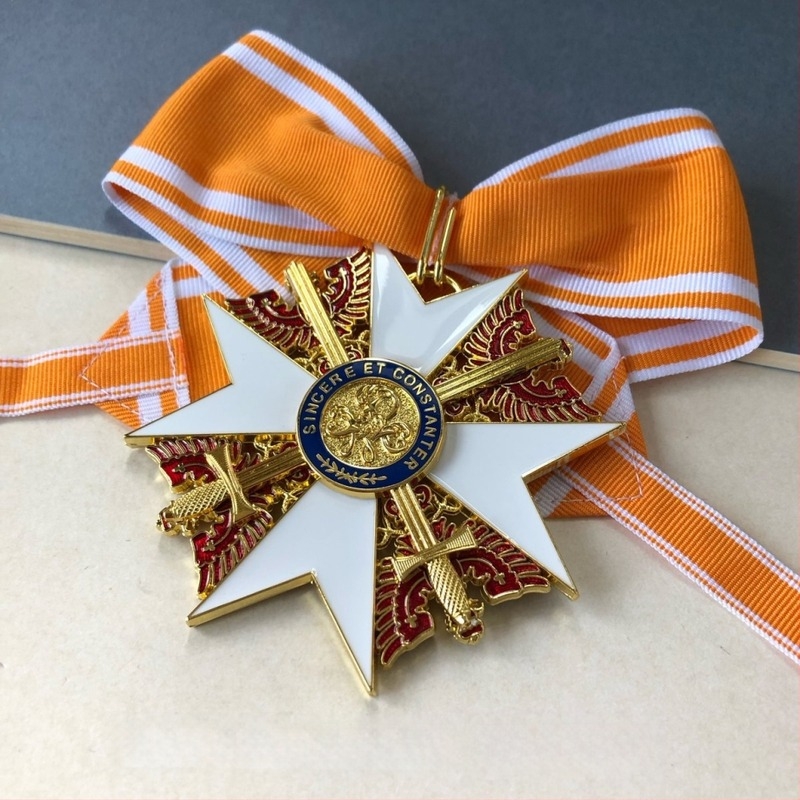 Spot Export Veliki križ Medalja Crvenog orla Troslojna struktura Metalna značka Strana medalja Sovjetska spomen-medalja Vrpca
