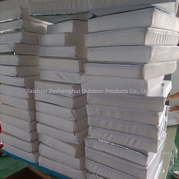 RV krovni prozor sjenilo - aluminijska folija; ugradnja: Card-in; težina 200 g; pogodno za krov; ispis logotipa dostupan