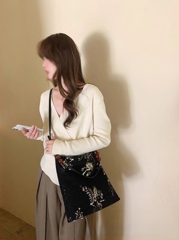 Ženska torba za posao u književno-umjetničkom nacionalnom stilu, platnena, tote torba s vertikalno kvadratnim oblikom, magnetsko zatvaranje