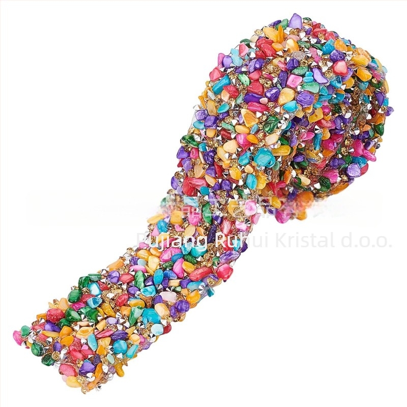 DIY dodaci za nakit – umjetni kristali, elektroplakiranje, književni retro