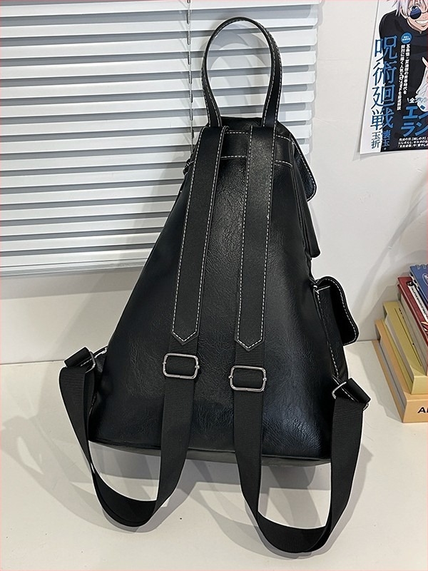 Ruksak PU, kapacitet 20–35 l, vodootporan, za 8-inčni laptop, zakrivljene naramenice (Kritične specifikacije: PU materijal; kapacitet 20–35 l; vodootpornost; 8-inčni laptop; zakrivljene naramenice)