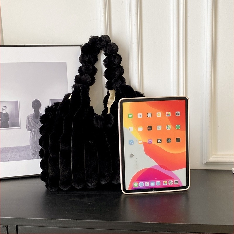 Pliš torba za žene, Tote, magnetsko zatvaranje, džep za telefon, vertikalni kvadratni oblik