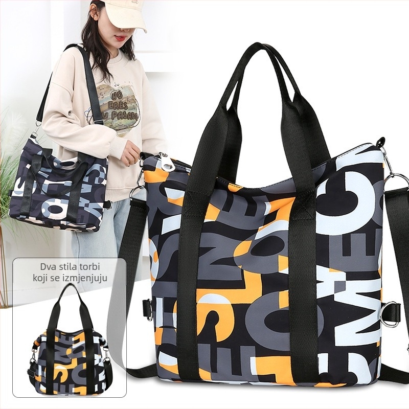 Torba tote od Oxford tkanine, poliesterna podstava, vodoravni kvadratni oblik, zatvaranje zatvaračem i tri naramenice.