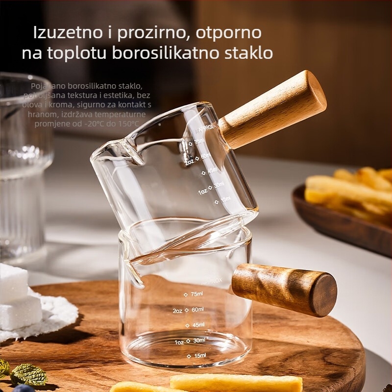 Espresso mjerna čašica s staklenim tijelom i skalom, drška od drveta – moderni jednostavni stil šalice za kavu s tiskanim logom