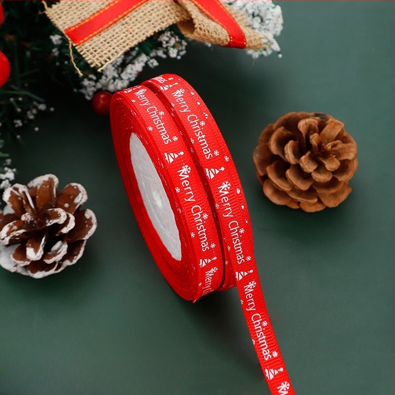 1 cm široka božićna vrpca s motivom božićnog drvca, tisk na niti crveno-zelene boje, za pakiranje poklona