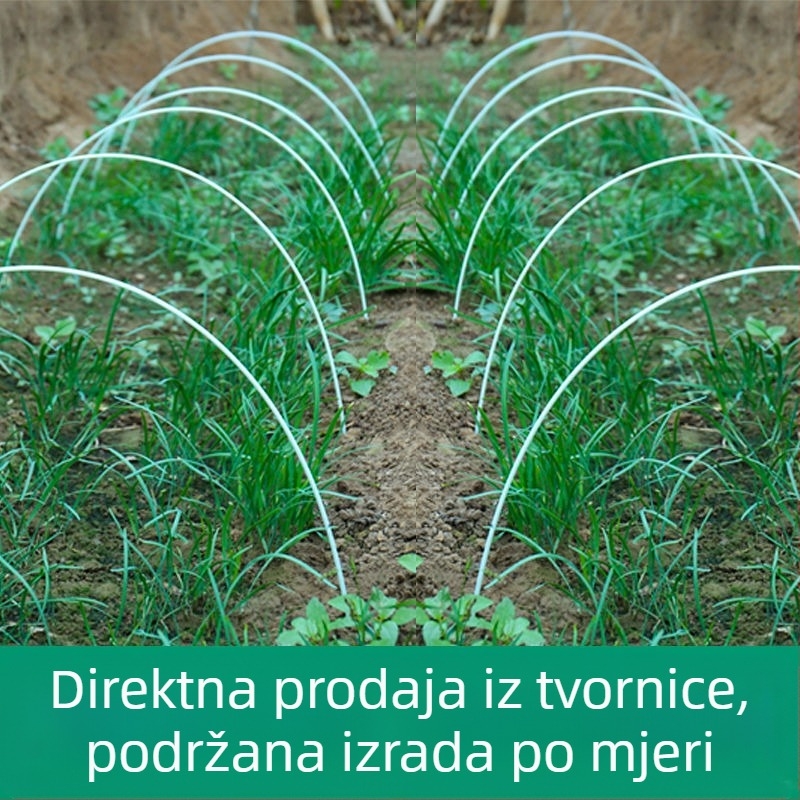 Stalak za uzgoj povrća na balkonu s lukastim okvirom i plastičnom folijom