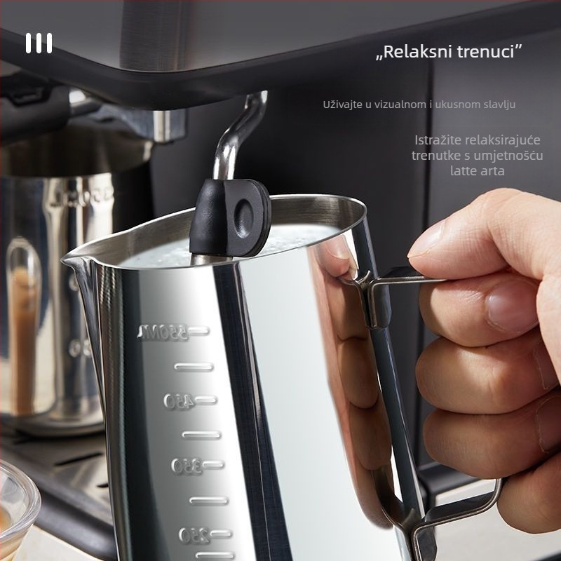 Pitcher za latte art s mjernom skalom i uskim izljevom