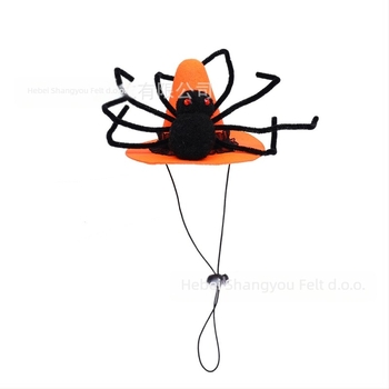 Šešir za psa za Halloween s uzorkom pauka – filc, lasersko tkanje, crtani stil (Uzorak: Pauk; Materijal: Filc; Način tkanja: Lasersko; Stil: Crtani; Festival: Halloween)