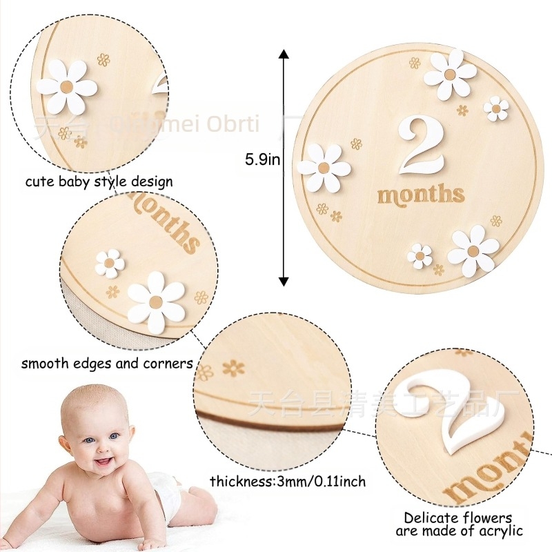 Drveni spomen na bebu – kružni Boxwood znak rođenja s jednostranom cvjetnom izradom