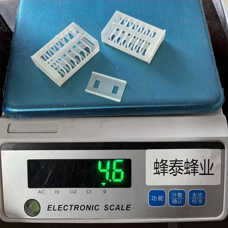 Plastična kutija za kraljicu, višenamjenski alat za pčelarstvo, univerzalan za košnice