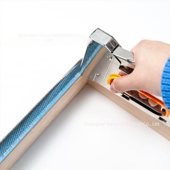 DIY alat za učvršćivanje tkanine na okvir za vez – ručni pištolj za nokte i traka za učvršćivanje