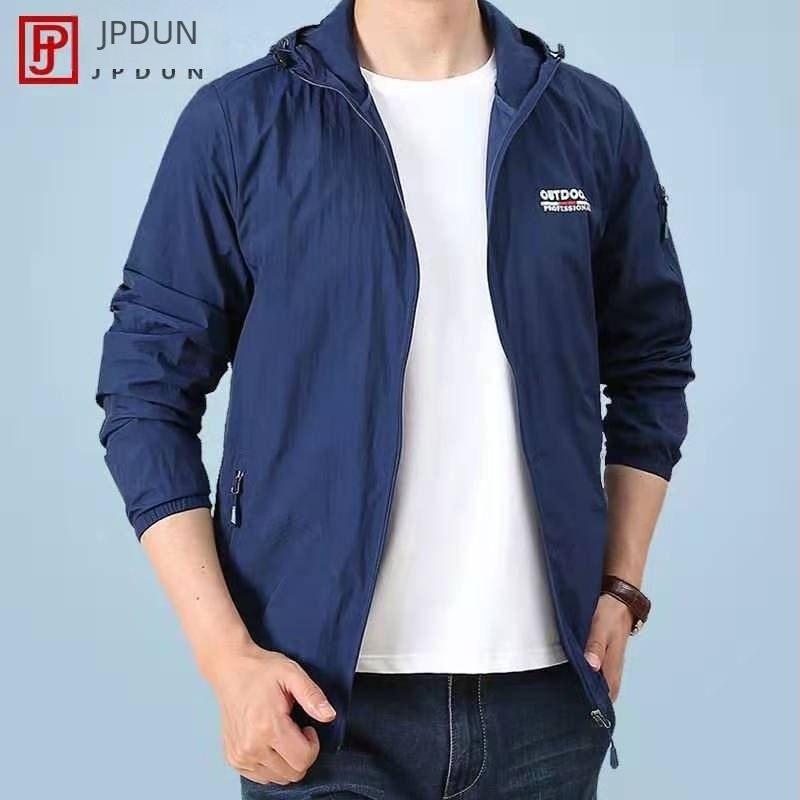 Muška lagana jakna za zaštitu od sunca, ljeto, kapuljača, opušten kroj, najlon tkanina, više džepova sa zatvaračima