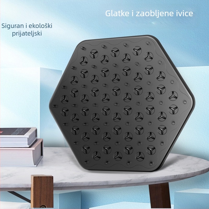 Stolna puzzle lanac šah – Višeigračka interaktivna igra s gumicom u trokutu; plastična konstrukcija; potiče roditelj-dijete interakciju i logičko razmišljanje; pogodna za uzrast 4–60 godina.