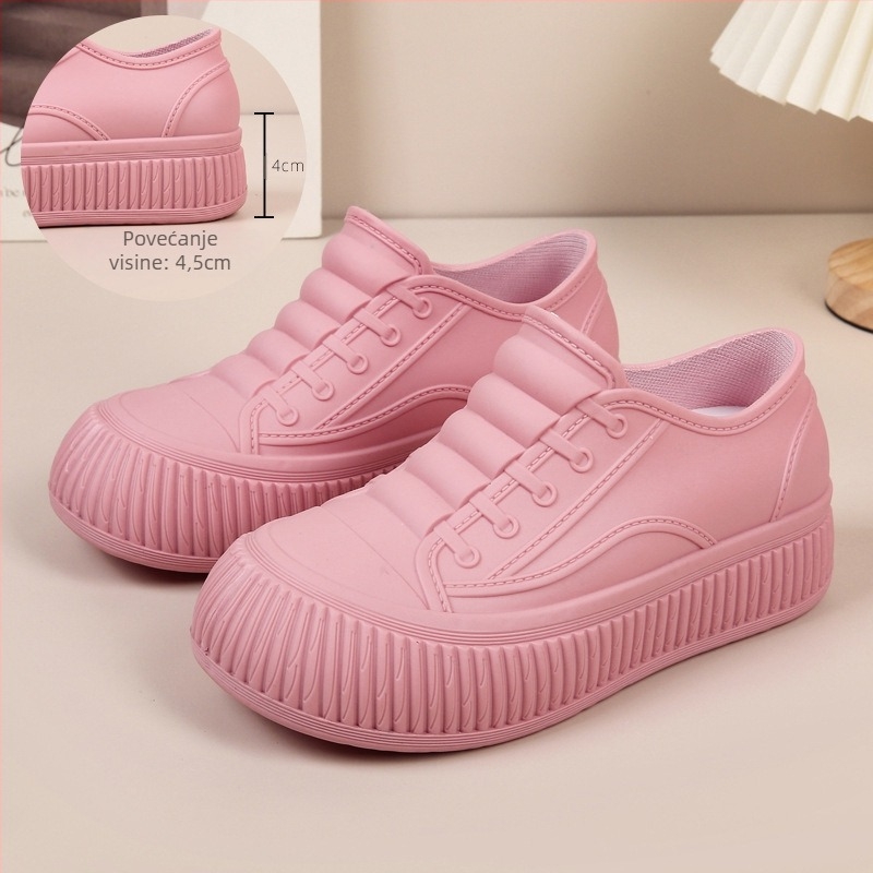 Ženske kišne čizme - vodoodporne, PVC gornji dio, slip-on, niski peta 1–3 cm