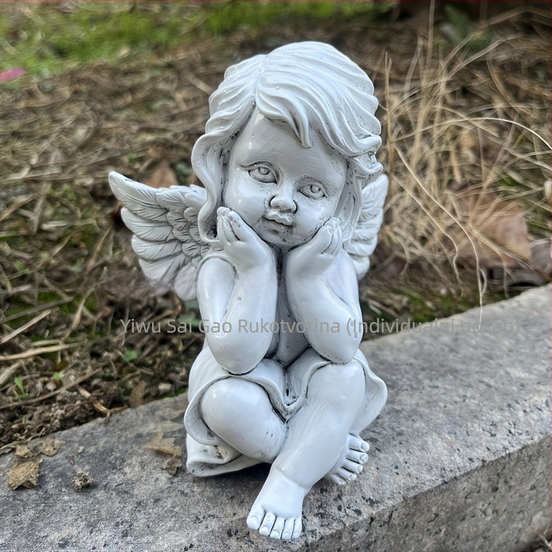 Putto mali anđeo kip – smolni vrtni ukras, moderni minimalistički stil; Materijal: Smola; Kategorija: Umjetničke smole; Pakiranje: Kartonsko pakiranje